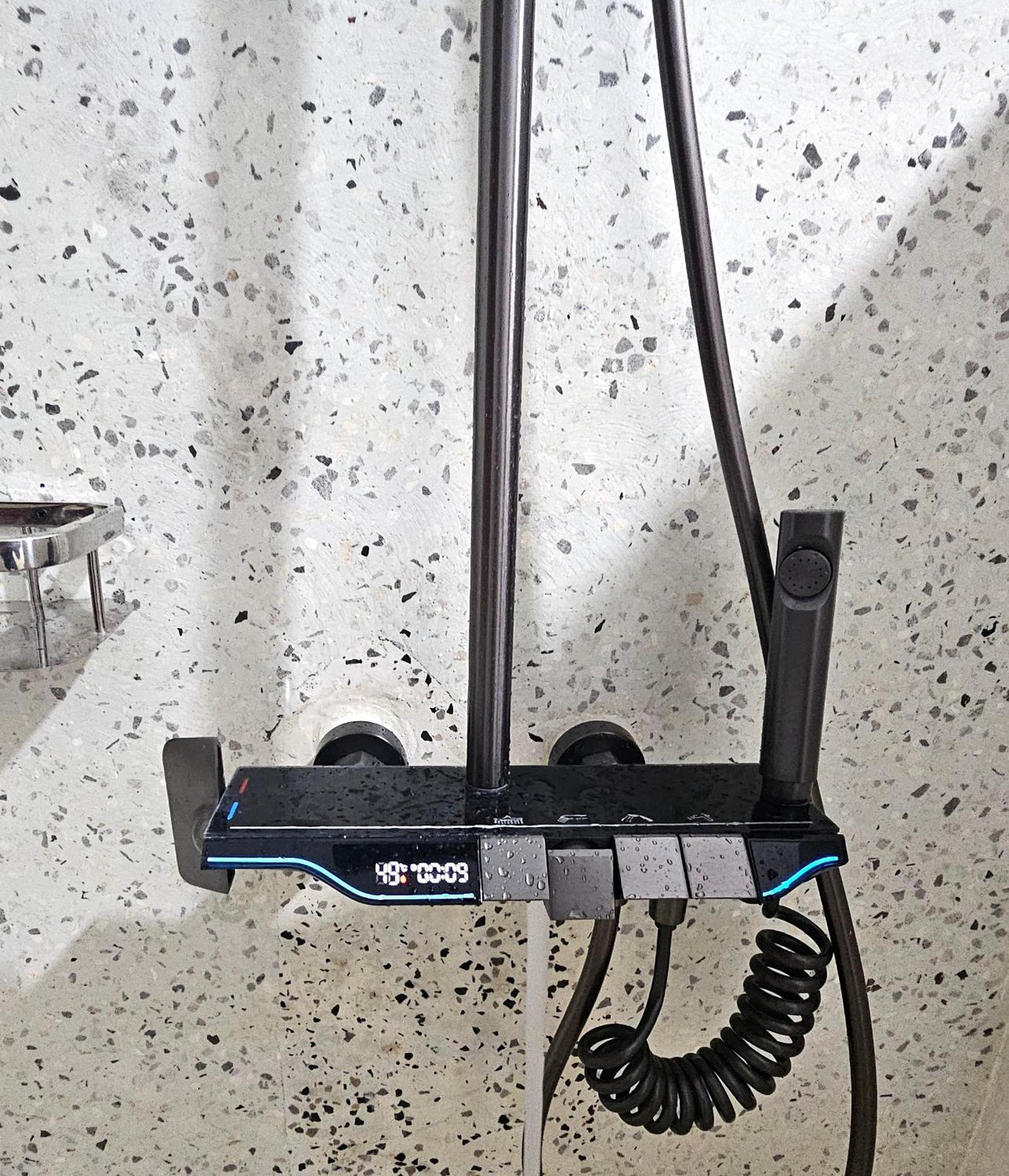 ואנג ויינג Win Hotel מראה חיצוני תמונה